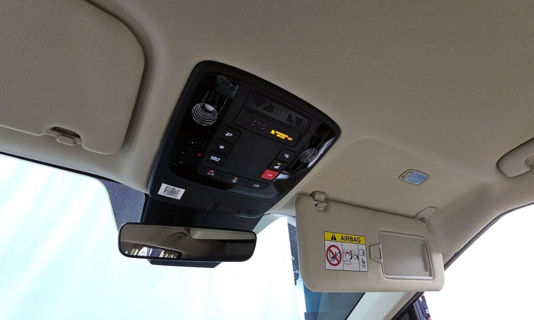 Kia Carnival 7-Seater Hi-Limousine, 2023