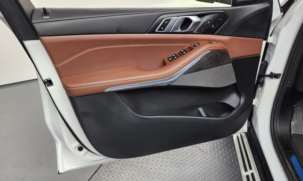 BMW X5 xDrive 40i xLine, 2025