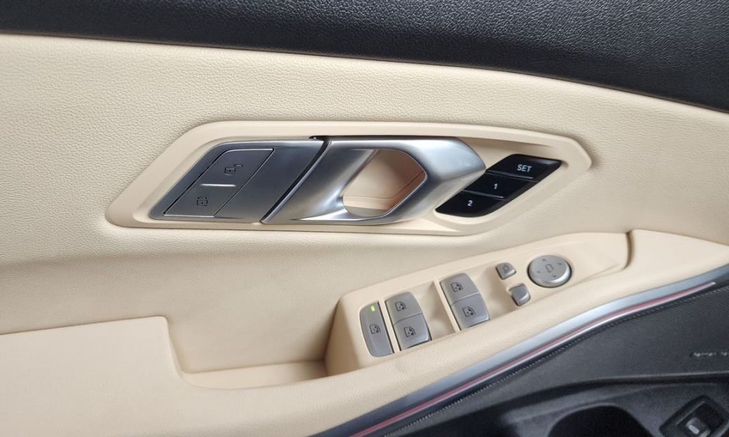 BMW 3-Series 320i M Sport, 2024