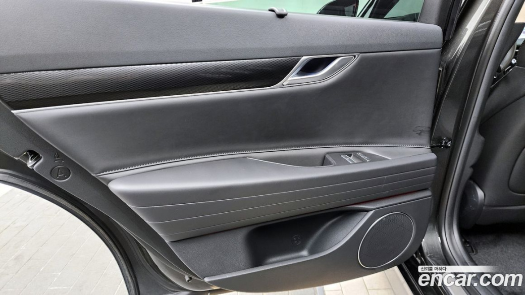 Genesis G80 Gasoline 2.5 Turbo 2WD, 2025