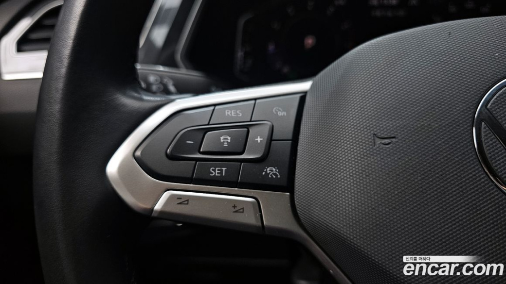 Volkswagen Tiguan 2.0 TSI Prestige, 2024