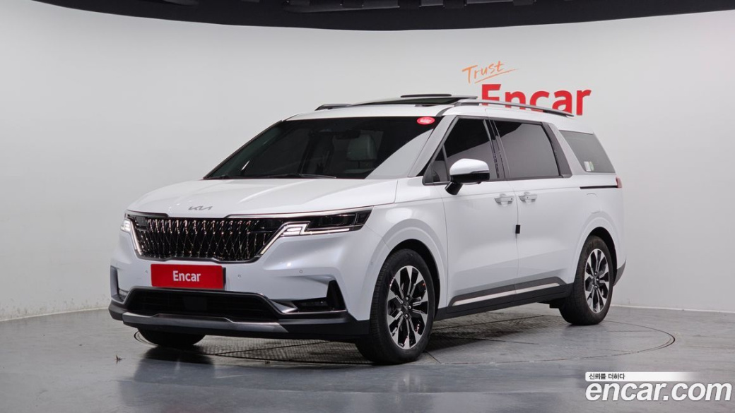 Kia Carnival 7-Seater Signature, 2023