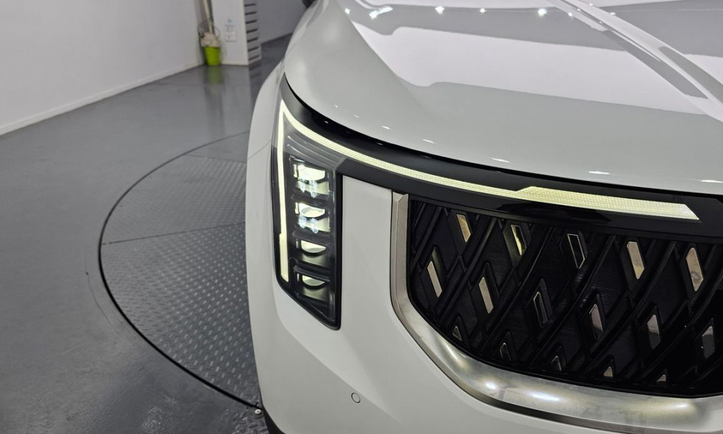 Kia Carnival 9-Seater Signature, 2025
