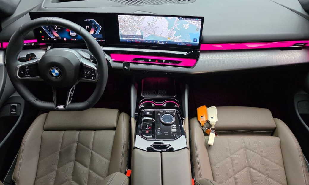 BMW 5-Series 520i M Sport, 2025