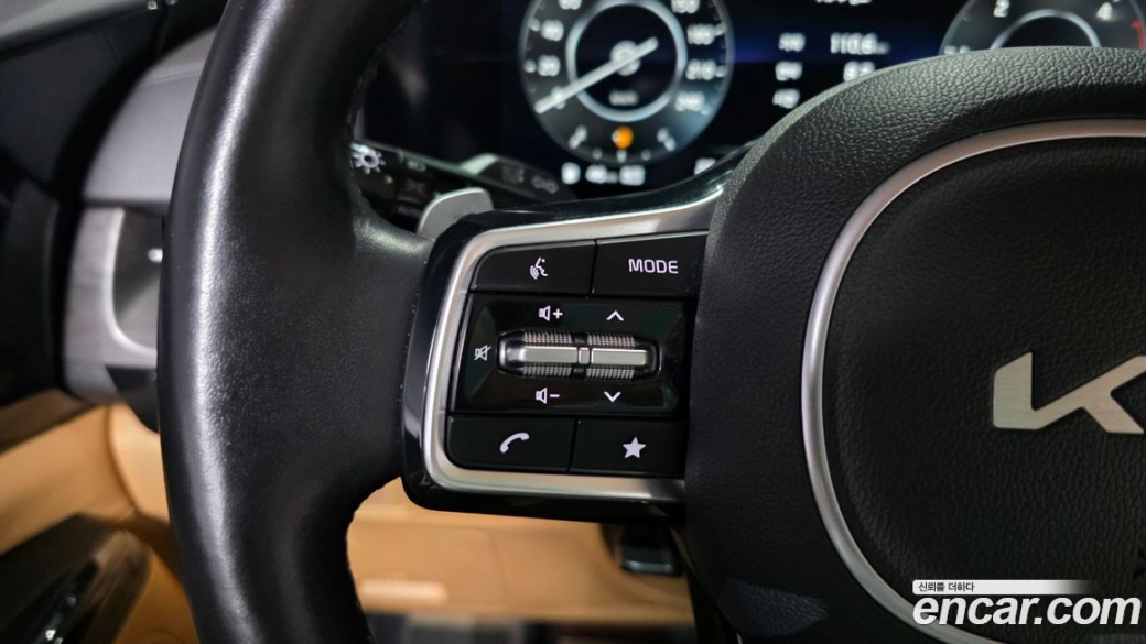 Kia Carnival 7-Seater Signature, 2022