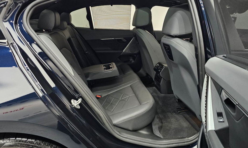 BMW 5-Series 530i xDrive M Sport, 2025