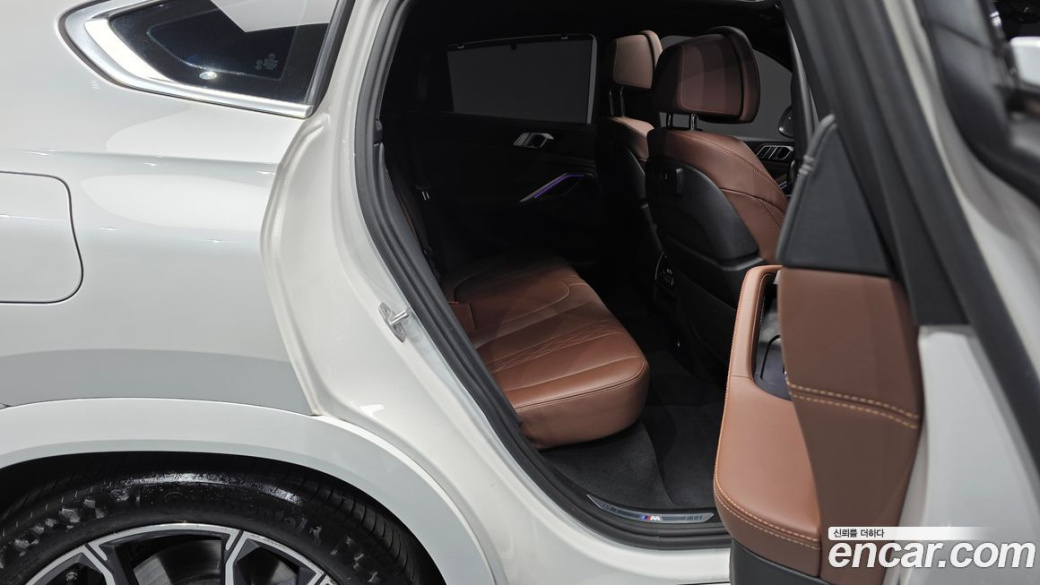 BMW X6 xDrive40i M Sport, 2023