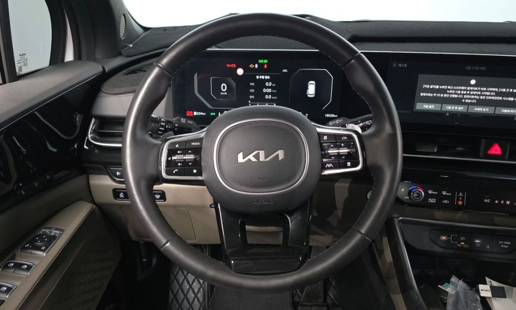 Kia Carnival 7-Seater Signature, 2024