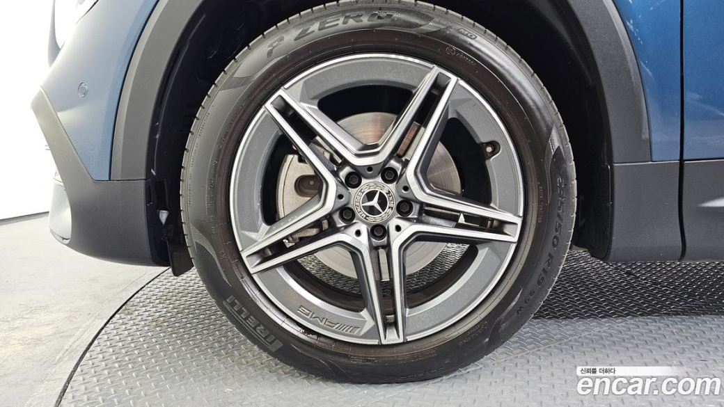 Mercedes-Benz GLB-Class GLB250 4MATIC, 2023