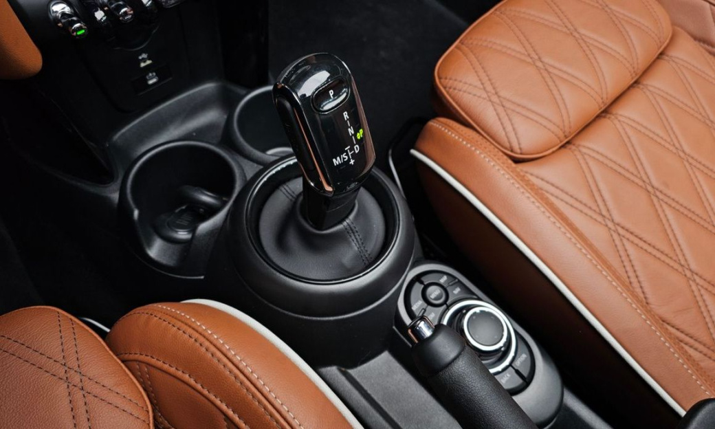 Mini Cooper Convertible Classic, 2024