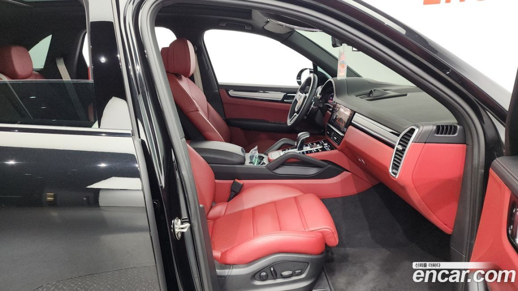 Porsche Cayenne 3.0 PLATINUM EDITION, 2023