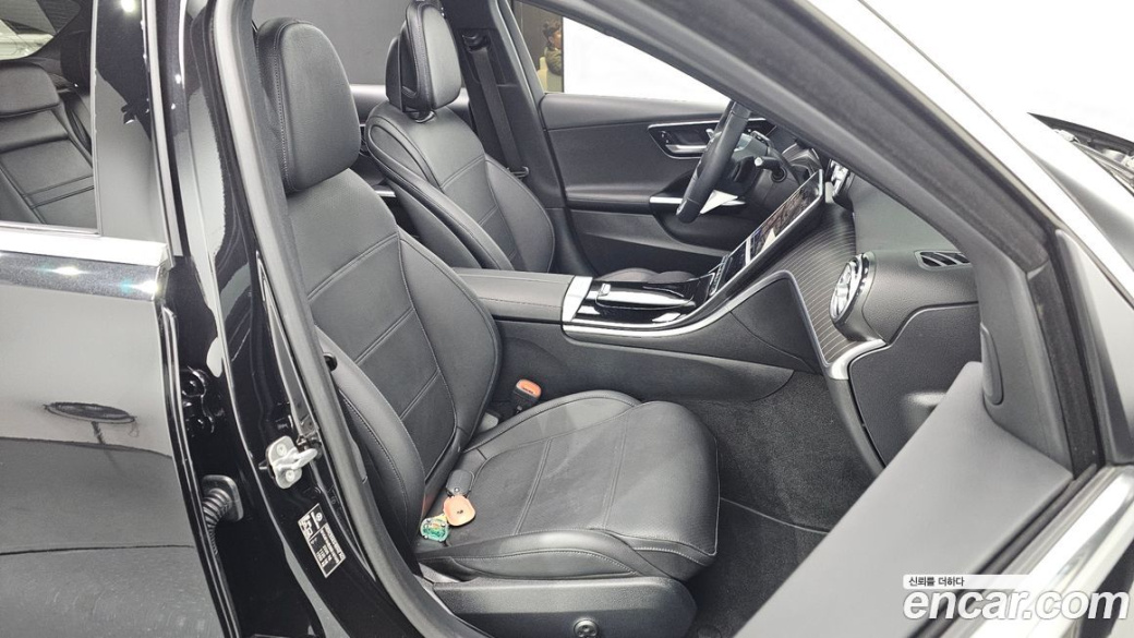 Mercedes-Benz C-Class C300 4MATIC Avantgarde, 2024