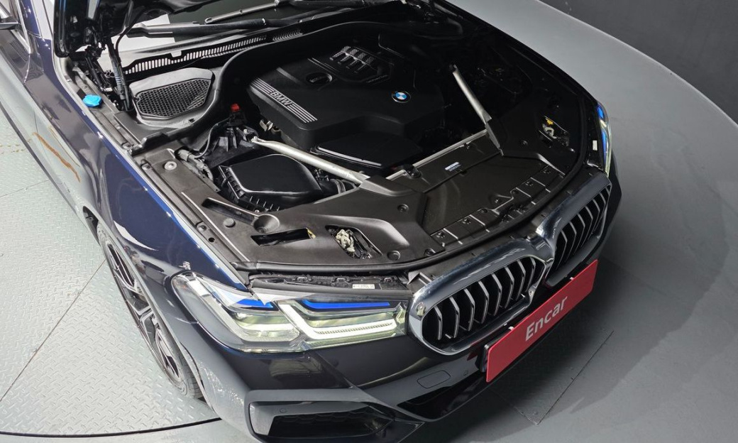 BMW 5-Series 530i M Sport Package, 2023