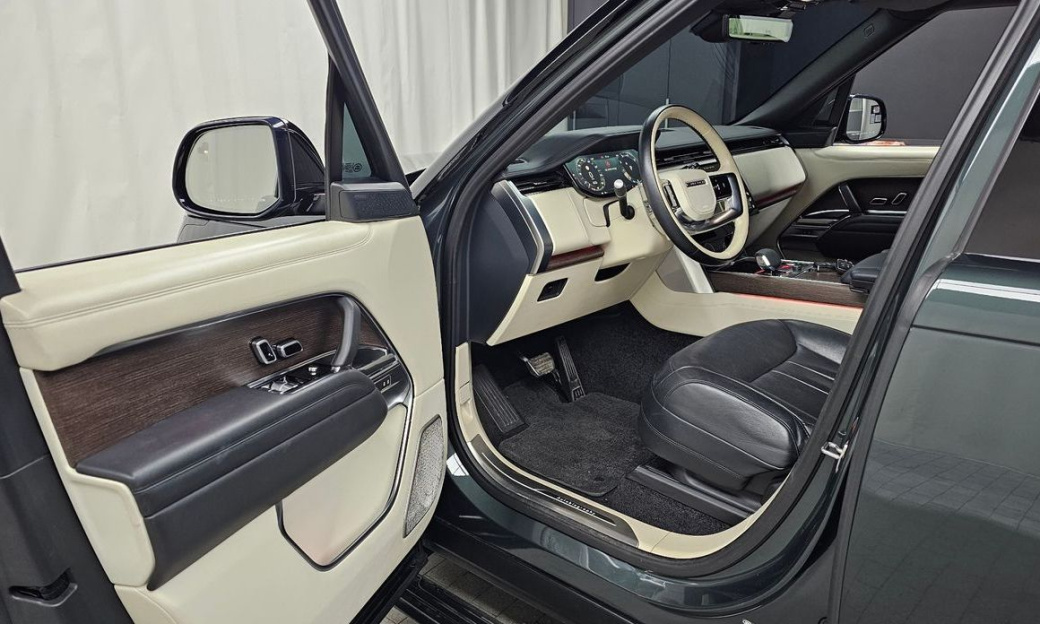 Land Rover Range Rover P530 Autobiography, 2023
