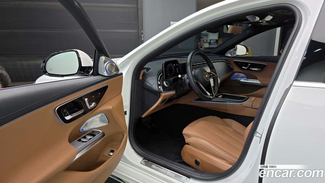 Mercedes-Benz E-Class E220d 4MATIC Exclusive, 2024