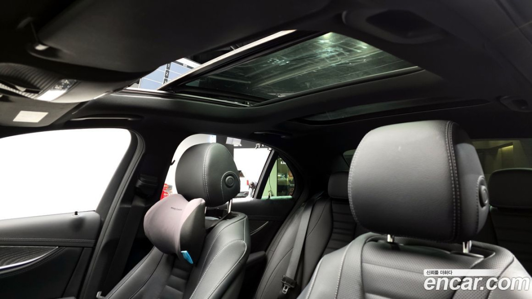 Mercedes-Benz E-Class E350 4MATIC AMG Line, 2022