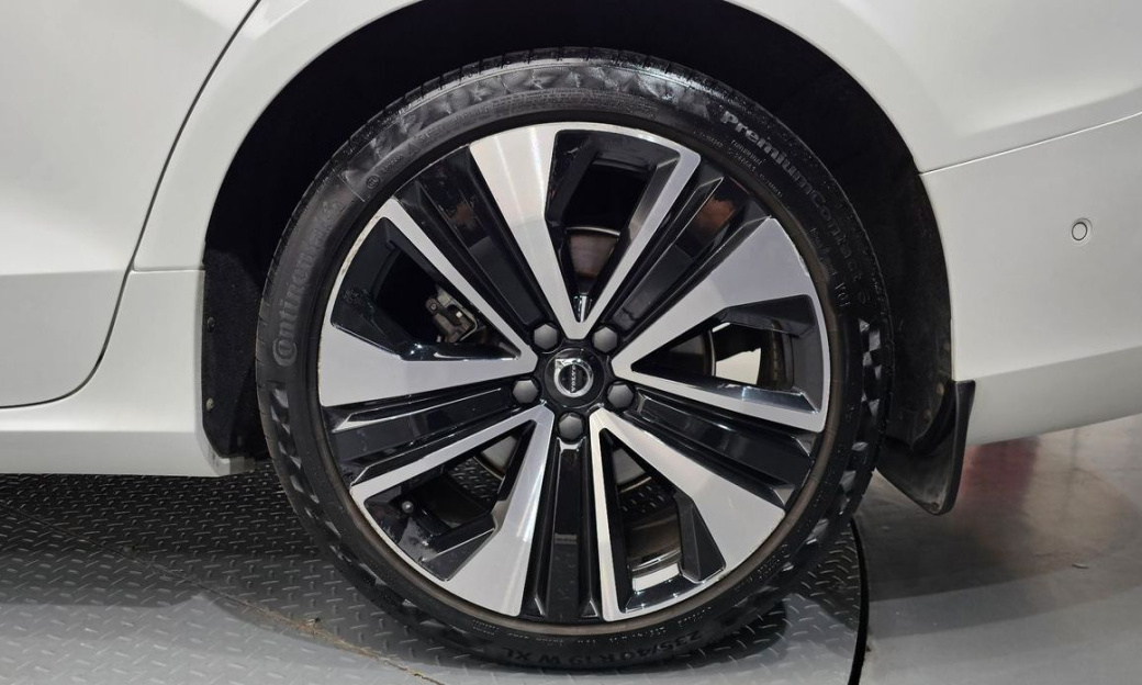 Volvo S60 B5 Ultimate Bright, 2024