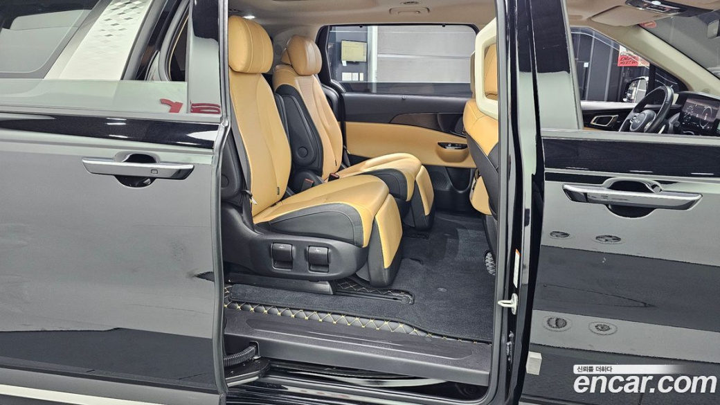 Kia Carnival 7-Seater Noblesse, 2023