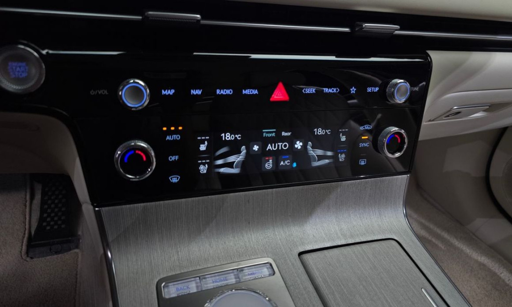 Genesis G80 Gasoline 2.5 Turbo AWD, 2025
