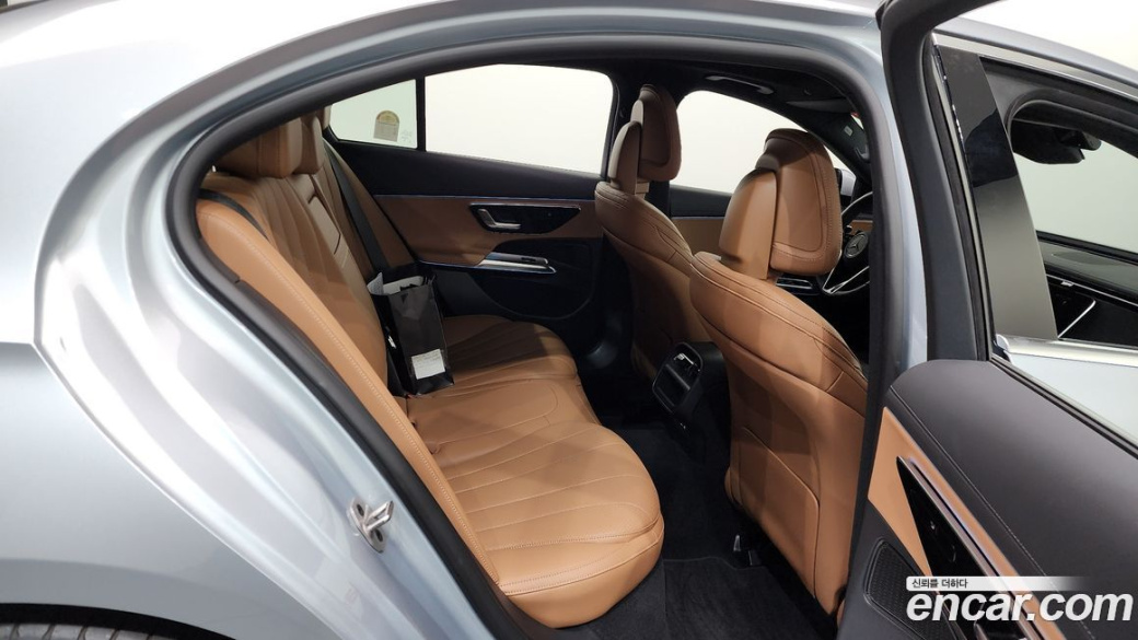 Mercedes-Benz E-Class E200 Avantgarde, 2025