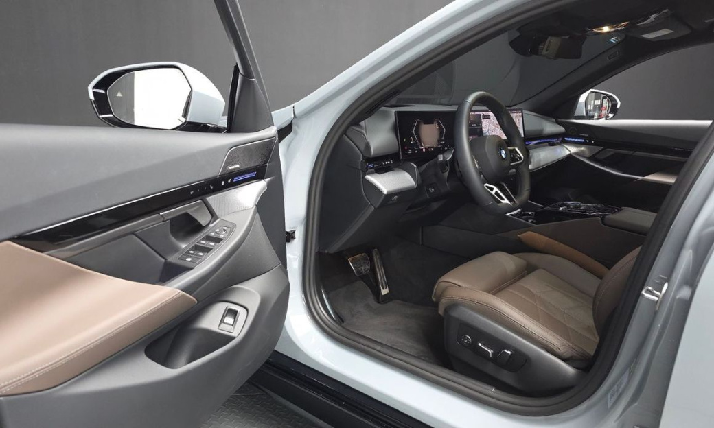 BMW 5-Series 520i M Sport, 2024