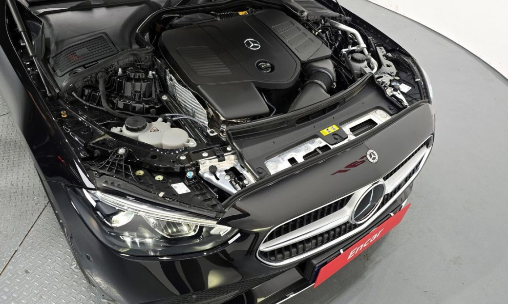 Mercedes-Benz C-Class C300 4MATIC Avantgarde, 2024