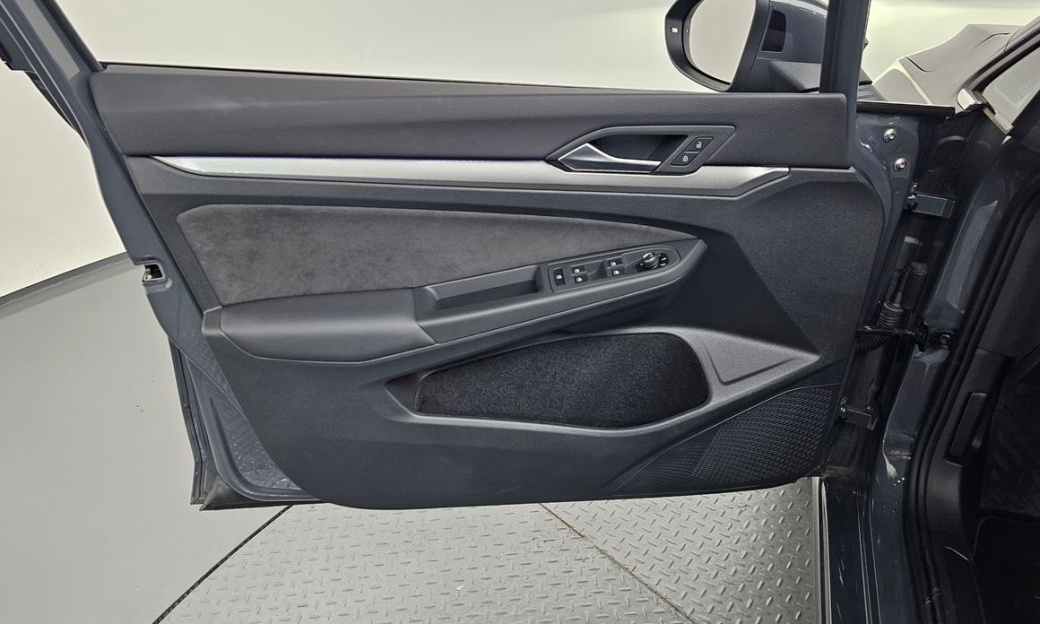Volkswagen Golf 2.0 TDI Prestige, 2025