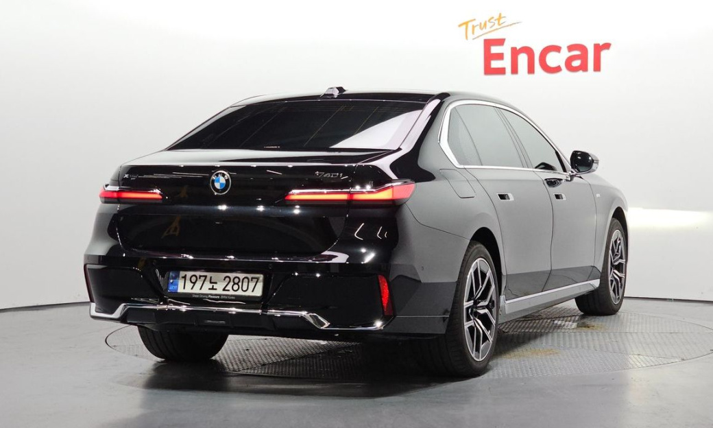 BMW 7-Series 740i xDrive M Sport, 2024