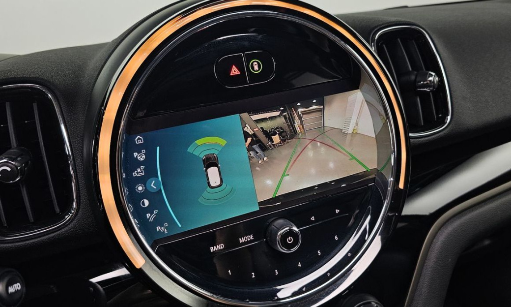 Mini Countryman Classic Plus Launch Pack, 2023