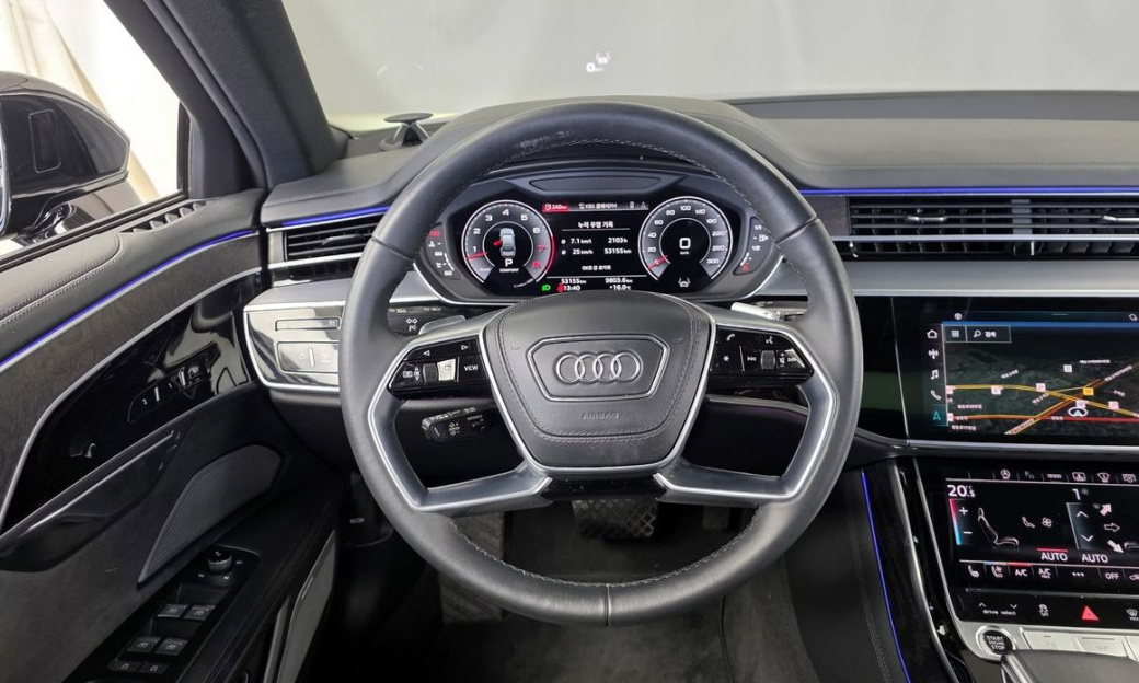 Audi A8 55 TFSI Quattro Premium LWB, 2023