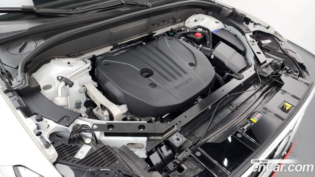 Volvo XC60 B5 Ultimate Bright, 2024