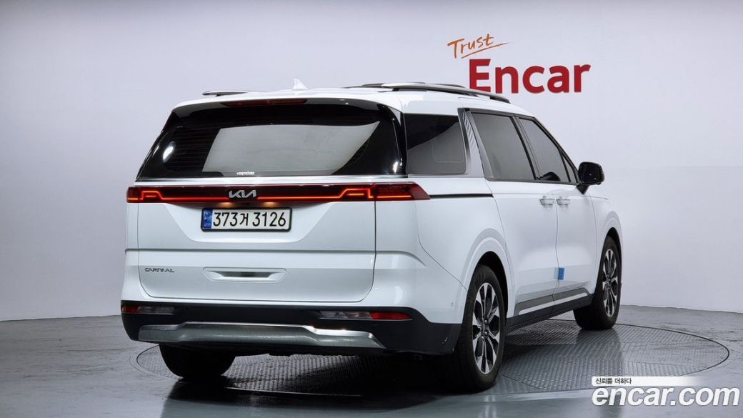 Kia Carnival 7-Seater Signature, 2023