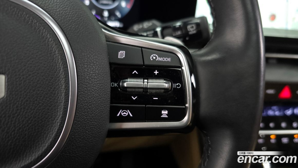 Kia Carnival 9-Seater Signature, 2023