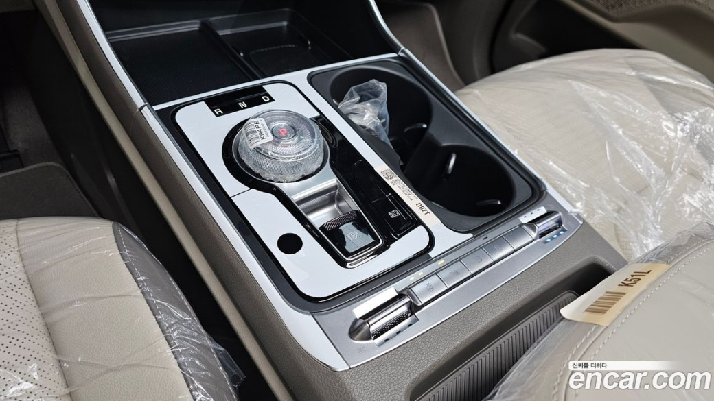 Kia Carnival 9-Seater Signature, 2025