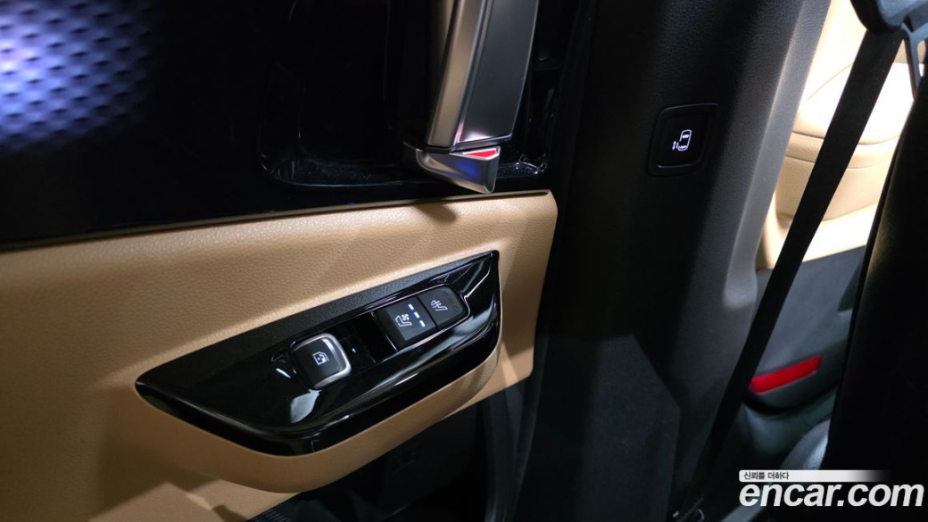Kia Carnival 9-Seater Signature, 2023