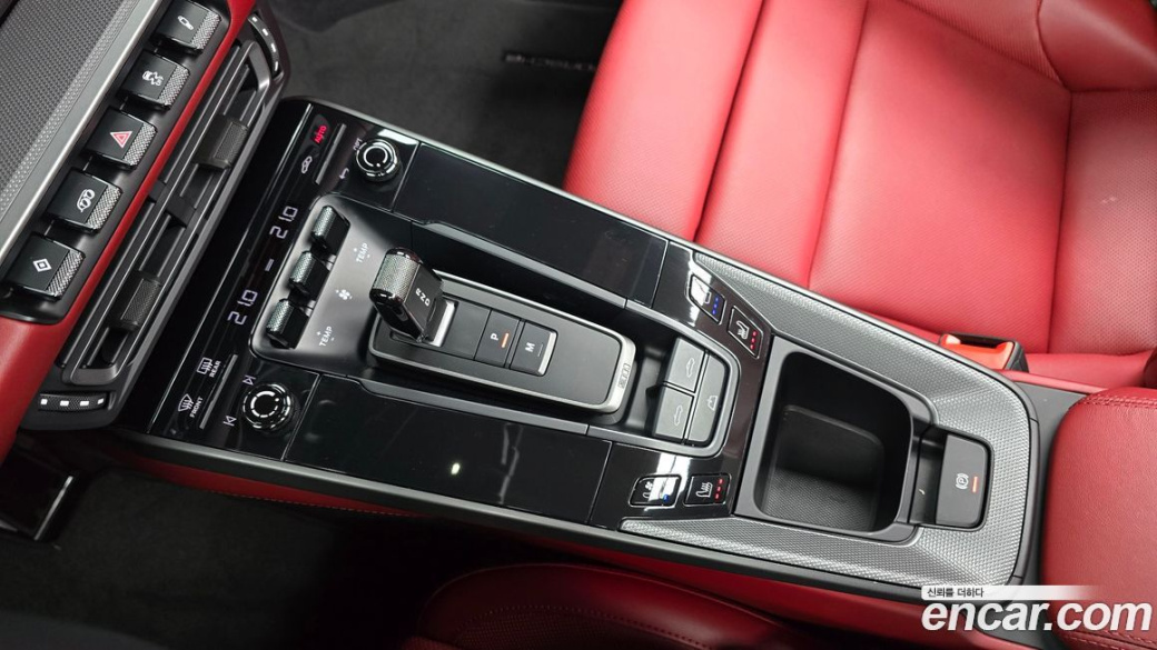 Porsche 911 Carrera 4S Cabriolet, 2024