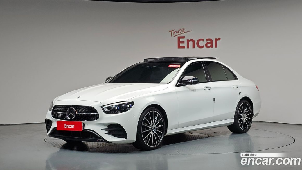 Mercedes-Benz E-Class E350 4MATIC AMG Line, 2023
