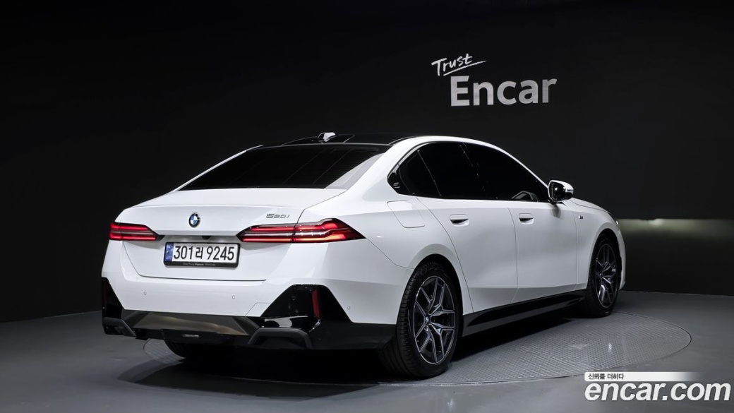 BMW 5-Series 520i M Sport, 2024