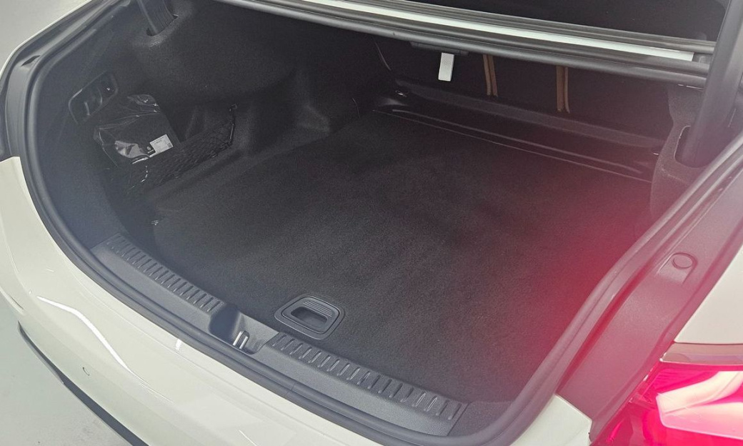 Mercedes-Benz E-Class E220d 4MATIC Exclusive, 2024