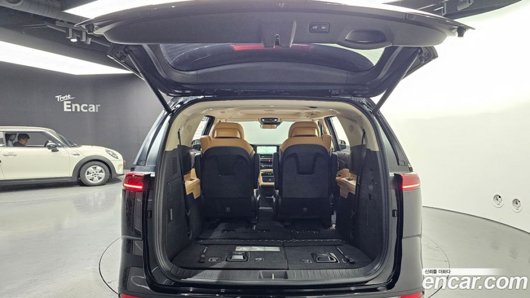 Kia Carnival 7-Seater Noblesse, 2023