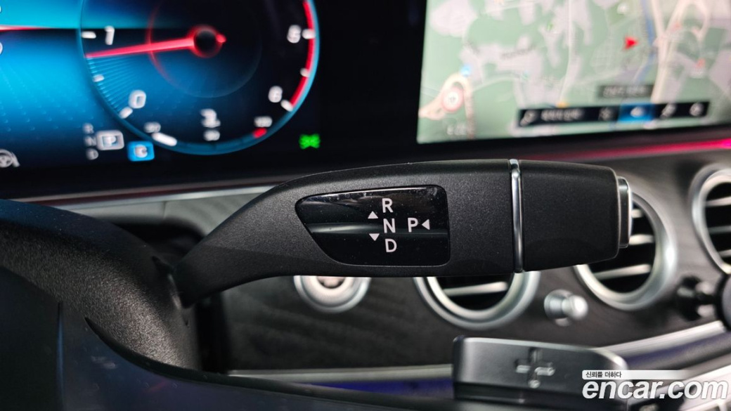 Mercedes-Benz E-Class E220d 4MATIC AMG Line, 2022