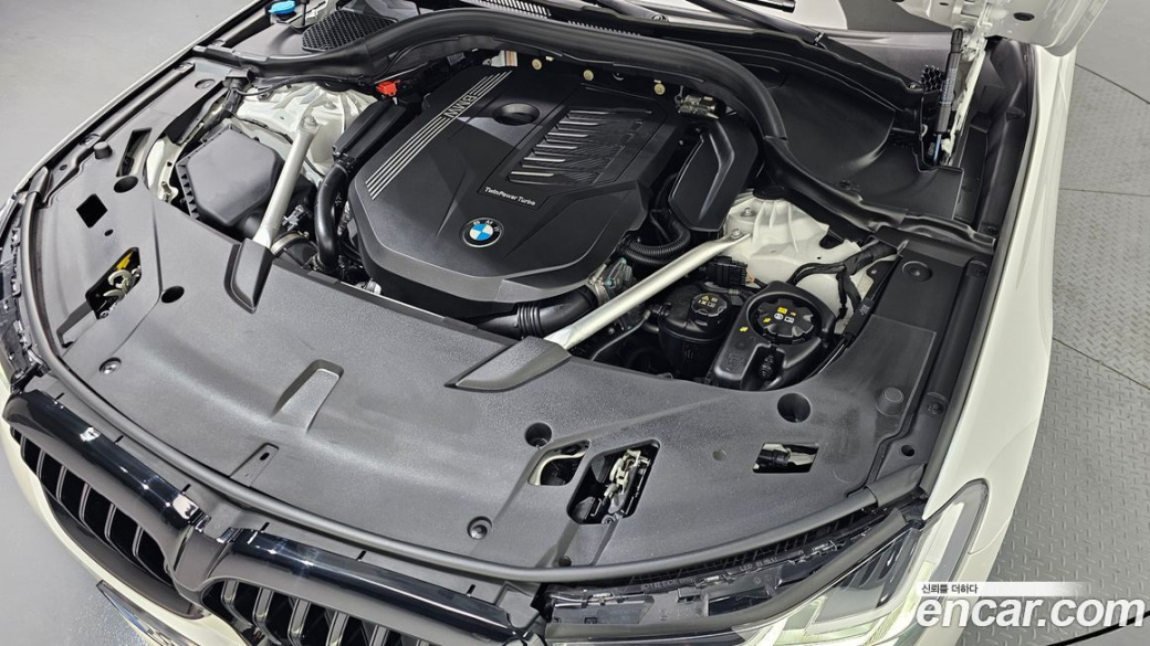 BMW Gran Turismo 630i xDrive Luxury, 2023
