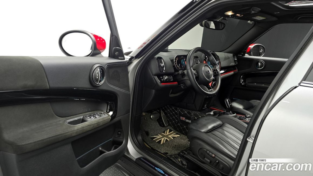 Mini Countryman JCW Launch Pack, 2023
