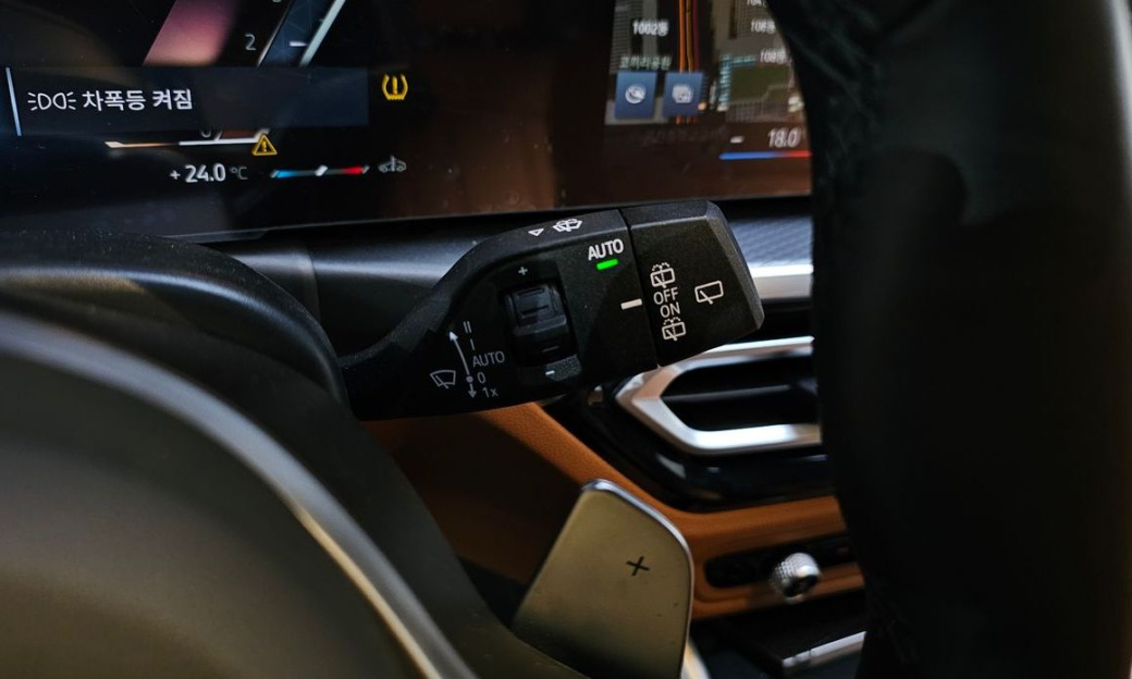 BMW 3-Series 320i Touring M Sports, 2024