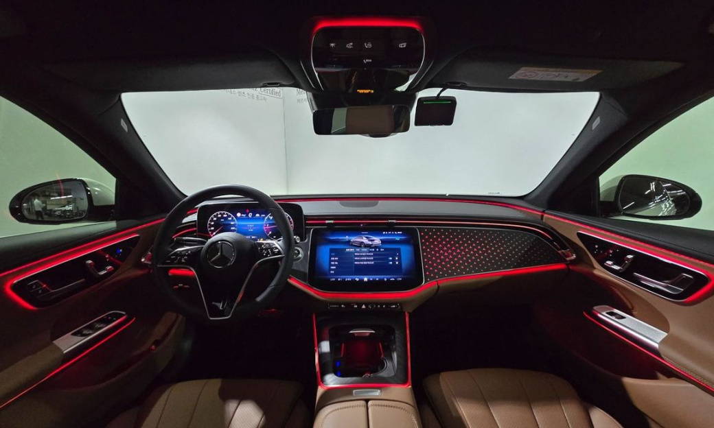 Mercedes-Benz E-Class E220d 4MATIC Exclusive, 2025