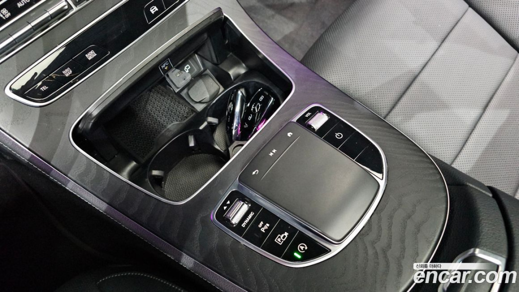 Mercedes-Benz E-Class E220d 4MATIC AMG Line, 2023