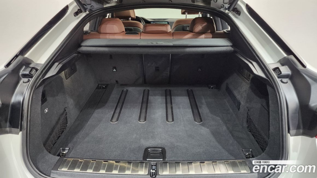 BMW X6 xDrive40i M Sport, 2023