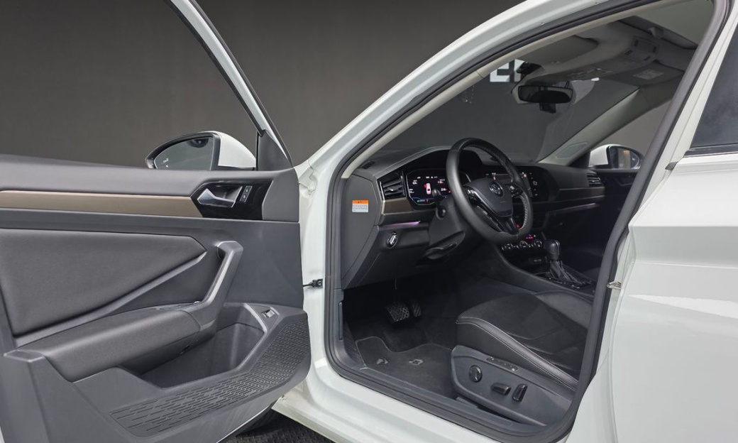 Volkswagen Jetta 1.4 TSI Prestige, 2021