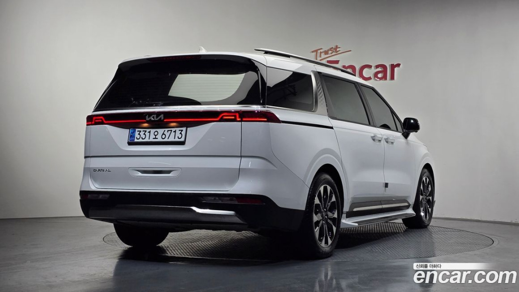 Kia Carnival 9-Seater Signature, 2023