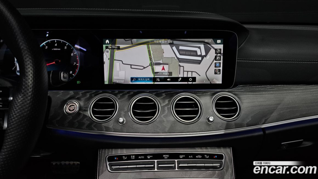 Mercedes-Benz E-Class E350 4MATIC AMG Line, 2023